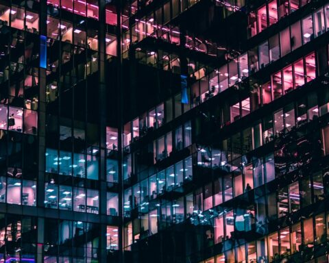 Photo de bureaux éclairés