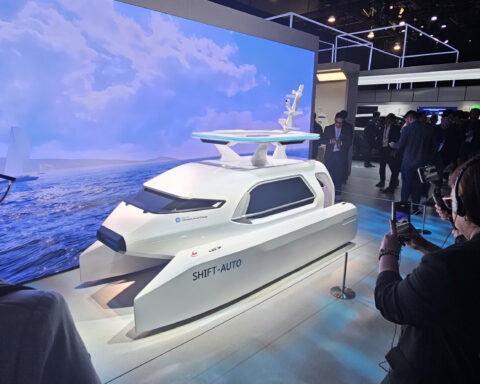 Dans les allées du CES 2025, les inventions attirent les regards - ici SmartThings de Samsung, étendu cette année aux bateaux.