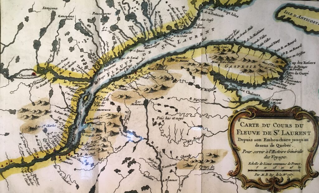 Carte du Cours du fleuve Saint-Laurent, 1757, dessinée à la main, illustrant la région du Bas-Saint-Laurent. Elle montre les rivières, les lacs et la topographie des rives nord et sud.