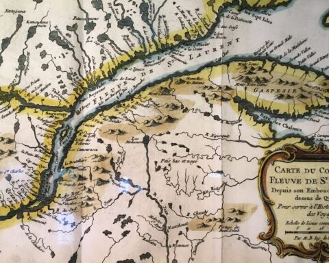 Carte du Cours du fleuve Saint-Laurent, 1757, dessinée à la main, illustrant la région du Bas-Saint-Laurent. Elle montre les rivières, les lacs et la topographie des rives nord et sud.