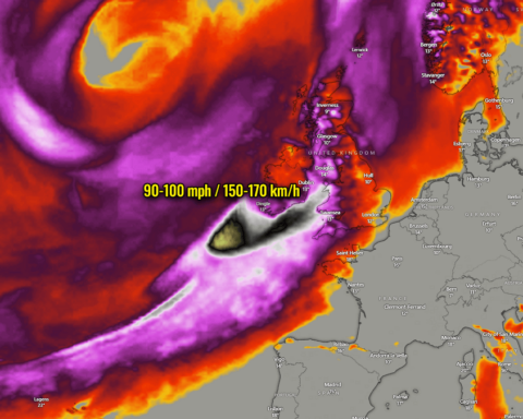 Une violente tempête atlantique, Agnes, soufflera des vents violents et des vagues sur l'Irlande et le Royaume-Uni mercredi 27 septembre 2023.