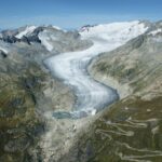 Vue aérienne du glacier du Rhône